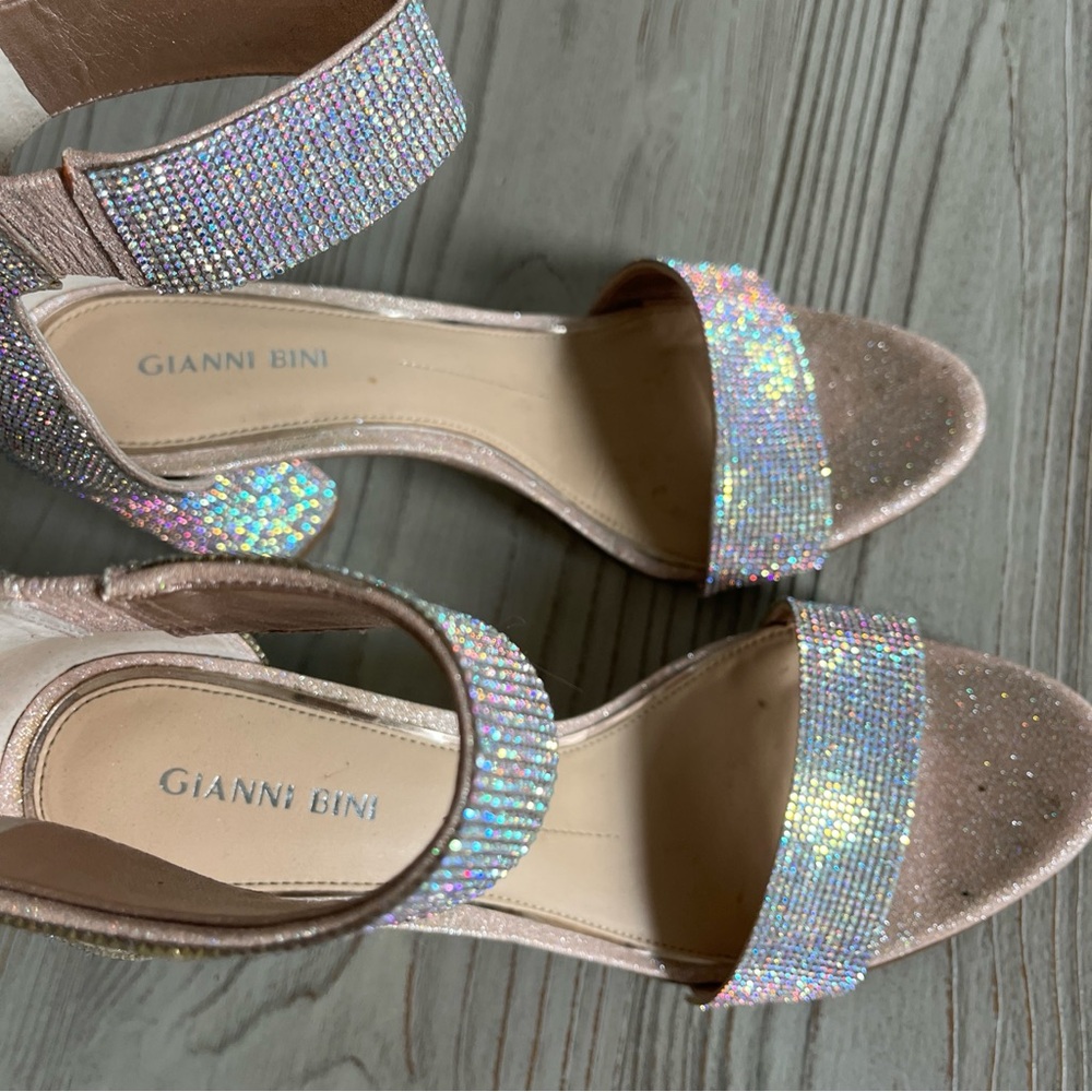 Gianni Bini Multicolor Heels - Picture 5 of 9